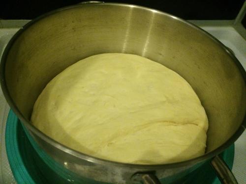 Дрожжевое тесто для пирогов с сухими дрожжами. Безопарное дрожжевое тесто для пирогов