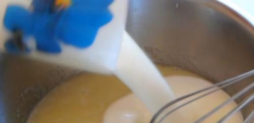 Пирог с яблочным повидлом на кефире. Быстрый пирог на кефирном тесте с повидлом