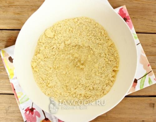 Пирог с яблочным вареньем