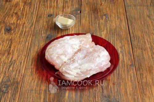 Куриное филе в фольге в духовке