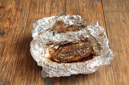 Куриное филе в фольге в духовке