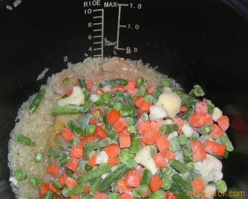 Тушеное куриное филе с овощами в мультиварке. Куриное филе, тушеное с заморожеными овощами в мультиварке