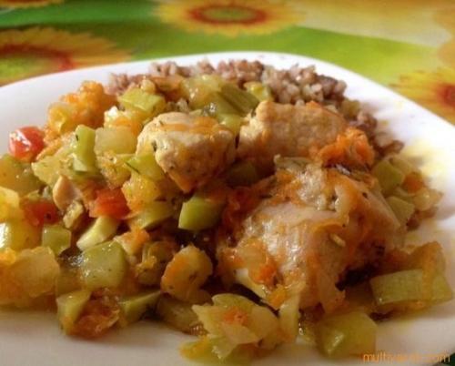 Тушеное куриное филе с овощами в мультиварке. Куриное филе, тушеное с заморожеными овощами в мультиварке
