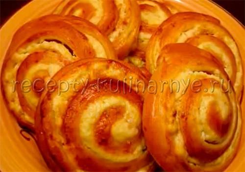 Творожные завитушки с корицей. 