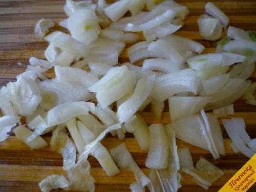 Тушеное куриное филе с грибами. Описание рецепта: