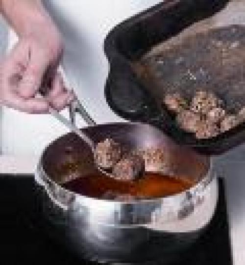 Паста с фрикадельками в сливочном соусе. Паста с фрикадельками