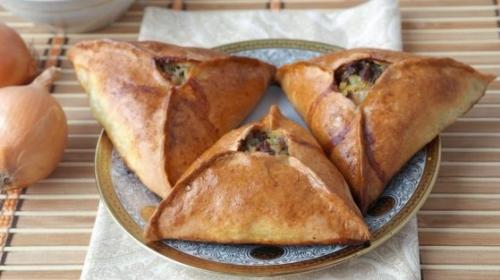 Татарский пирог с мясом и картошкой название. Татарские пироги с картошкой и мясом на бездрожжевом тесте
