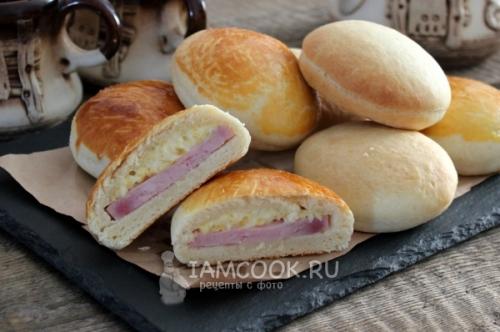 Пирожки с сыром ветчиной помидорами. Пирожки с ветчиной и сыром