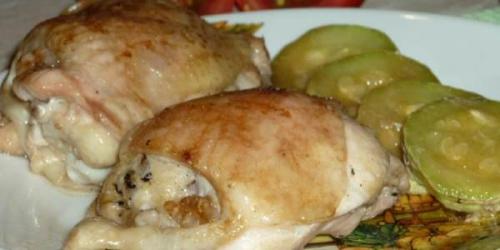 Курица с баклажанами и кабачками в духовке. Как приготовить курицу с кабачками в духовке