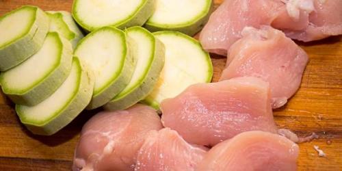 Курица с баклажанами и кабачками в духовке. Как приготовить курицу с кабачками в духовке