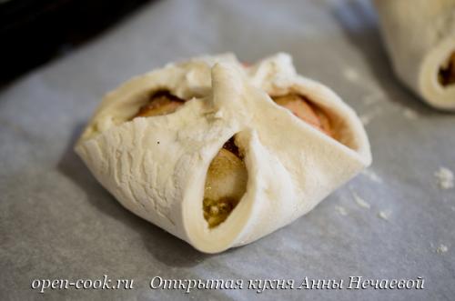 Слоеное тесто с творогом и яблоками. Слойки с творогом и яблоками