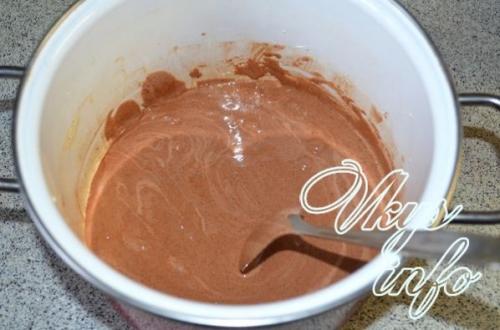 В мультиварке шоколадный пирог с творожными шариками. Пирог с творожными шариками в мультиварке