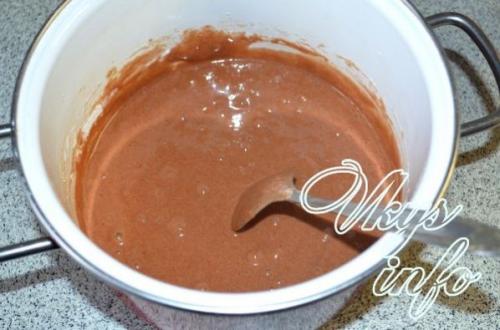 В мультиварке шоколадный пирог с творожными шариками. Пирог с творожными шариками в мультиварке