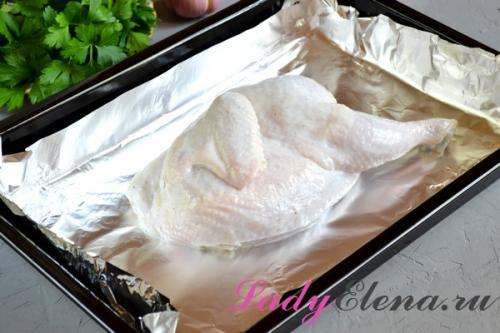 Курица маринованная в кефире запеченная в духовке. Курица в кефире в духовке