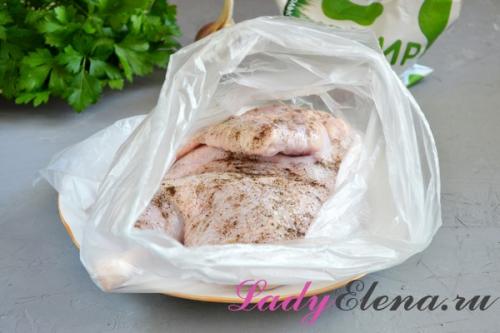 Курица маринованная в кефире запеченная в духовке. Курица в кефире в духовке