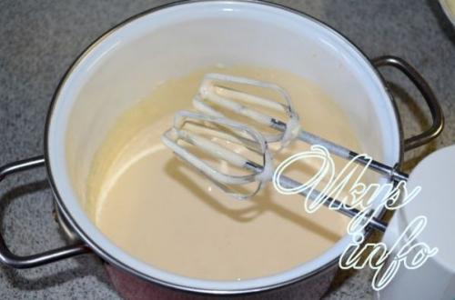 В мультиварке шоколадный пирог с творожными шариками. Пирог с творожными шариками в мультиварке