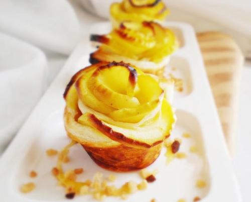 Как сделать розы из яблок для пирога. Как сделать розы из яблок?