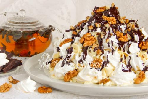 Торт юбилейный с безе. Торт Графские развалины с безе