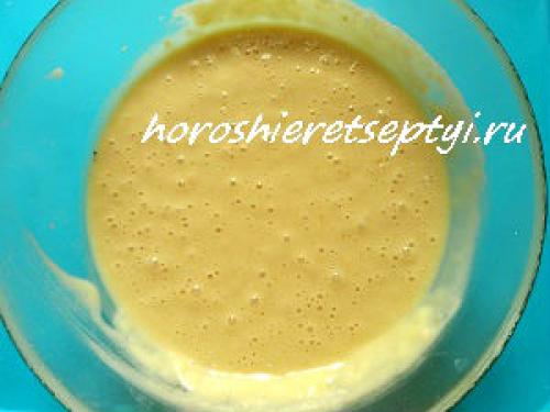 Пирог с начинкой из сгущенки в мультиварке. Ингредиенты: