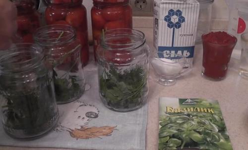 Салат огурцы в томате на зиму обалденный рецепт. Огурцы в томате на зиму — обалденный рецепт «Пальчики оближешь»