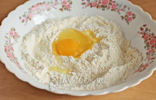 Сосиски в тесте рецепт жареные в масле на палочке. Сосиски в тесте на палочке