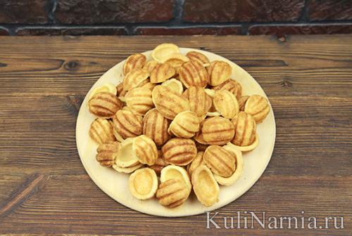 Рецепт теста для орешков в форме со сгущенкой. Классический рецепт орешков со сгущенкой