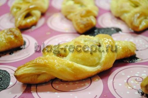 Рецепты из слоёного теста с яблоками. Ингредиенты: