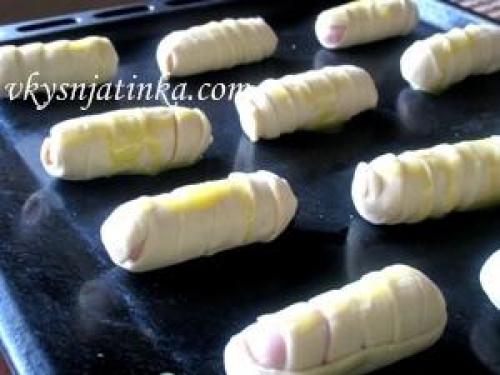 Тесто для сосисок в тесте на воде. Ингредиенты: