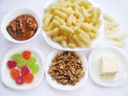 Десерт из кукурузных палочек и сгущенки. Десерт из кукурузных палочек со сгущенкой и