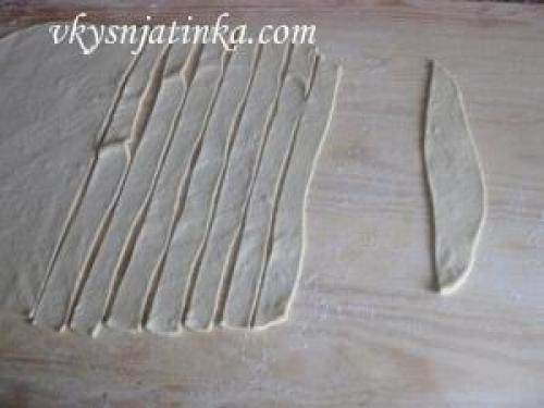 Тесто для сосисок в тесте на воде. Ингредиенты: