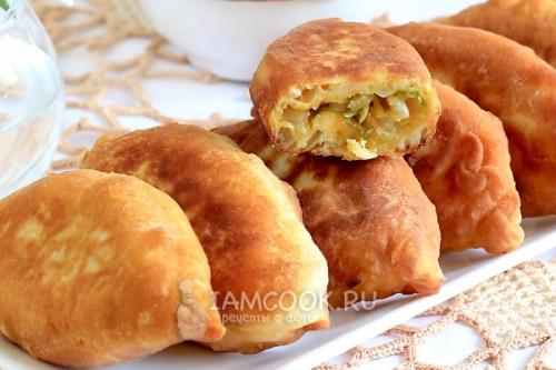 Пирожки на кефире с капустой. Пирожки с капустой на кефире (на сковороде)