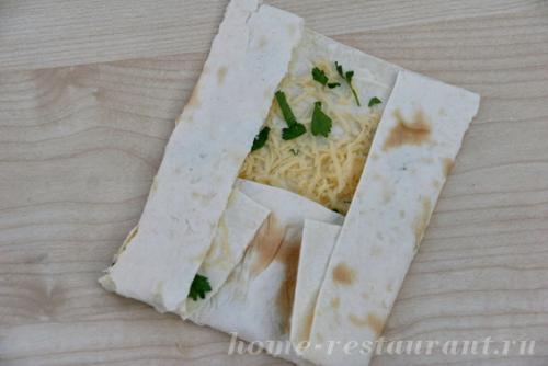 ЛАВАШ на мангале с сыром и помидорами. 