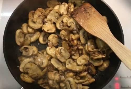 Печеночный торт с морковью и грибами. Рецепт печеночного торта с грибами