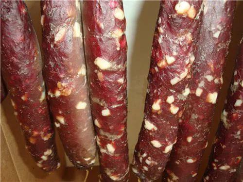 Сыровяленая колбаса в домашних условиях без кишок. Домашняя сыровяленая колбаса без оболочки (без кишок)