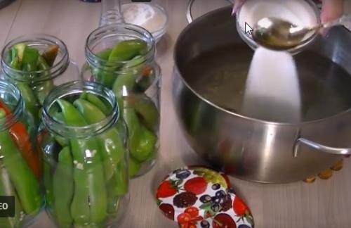 Маринованный горький перец на зиму рецепты. Рецепт горького стручкового перца на зиму — пальчики оближешь
