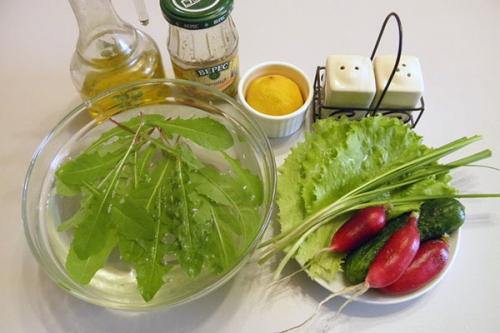 Рецепт салата из одуванчика «Витаминный»