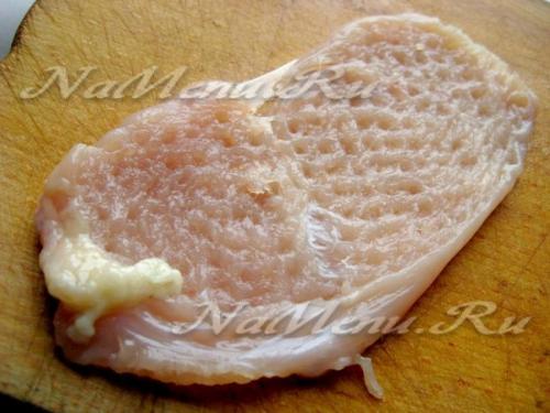 Куриные рулетики с сыром и зеленью на сковороде. Рецепт 2: вкусные куриные рулетики с сыром на сковороде