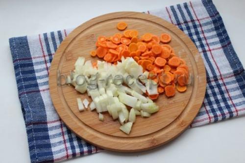 Рассольник с перловкой и солеными огурцами рецепт. Ингредиенты: