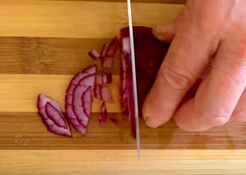 Полезный салат с авокадо и стручковой фасолью