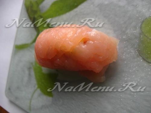 Куриные рулетики с сыром и зеленью на сковороде. Рецепт 2: вкусные куриные рулетики с сыром на сковороде