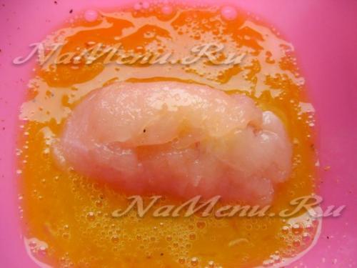 Куриные рулетики с сыром и зеленью на сковороде. Рецепт 2: вкусные куриные рулетики с сыром на сковороде