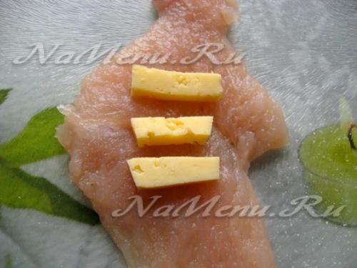 Куриные рулетики с сыром и зеленью на сковороде. Рецепт 2: вкусные куриные рулетики с сыром на сковороде