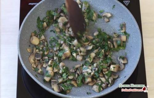 Фаршированные куриные грудки с грибами и сыром в духовке рецепт. Грудка, фаршированная грибами и сыром, в духовке