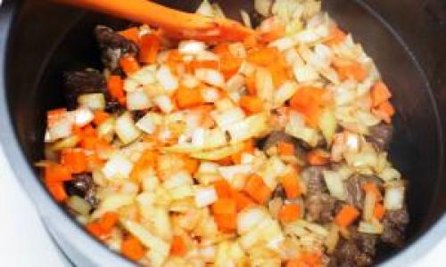 Перловка с мясом и грибами в мультиварке