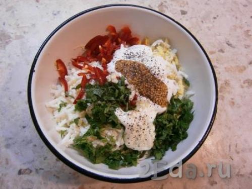 Салат с пекинской капустой и брынзой и помидорами.