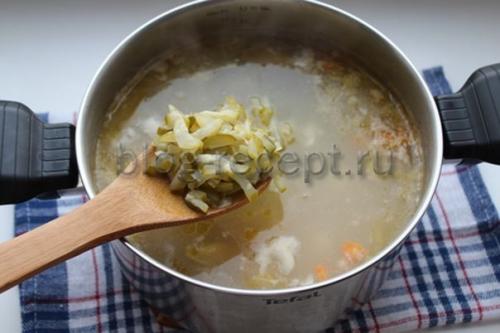 Рассольник с перловкой и солеными огурцами рецепт. Ингредиенты: