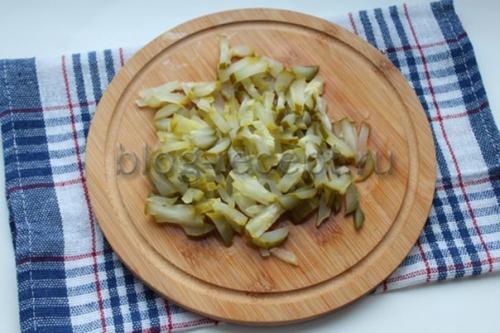 Рассольник с перловкой и солеными огурцами рецепт. Ингредиенты: