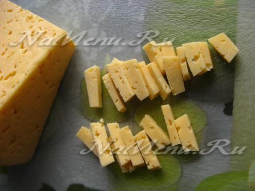 Куриные рулетики с сыром и зеленью на сковороде. Рецепт 2: вкусные куриные рулетики с сыром на сковороде