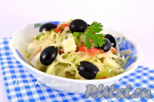 Салат с брынзой и капустой