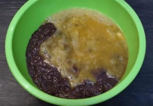 Печеночный торт из говяжьей печени со сметаной. Как приготовить слоеный торт из говяжьей печени со сметаной?